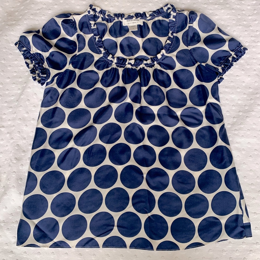 Skirtin Around Blue Polka Dot Top 100% silk Size 10